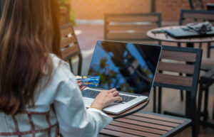 How Financial Institutions Can Balance Seamless Digital Account Opening with Fraud Prevention for Small Business Success